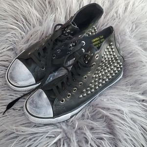 So trendy sneakers 👟